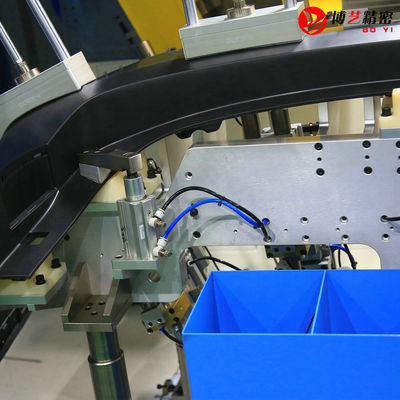 Car Bumper Punching and welding Machine For Plastic Automobile